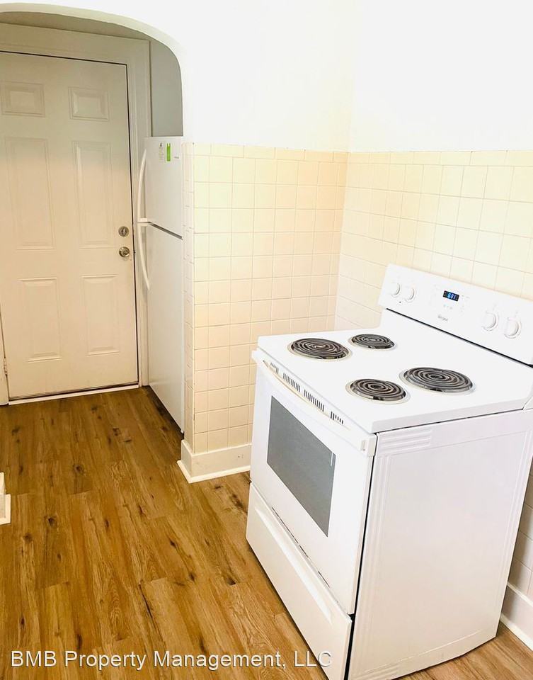 3037 S Perry St - Photo 3 of 7