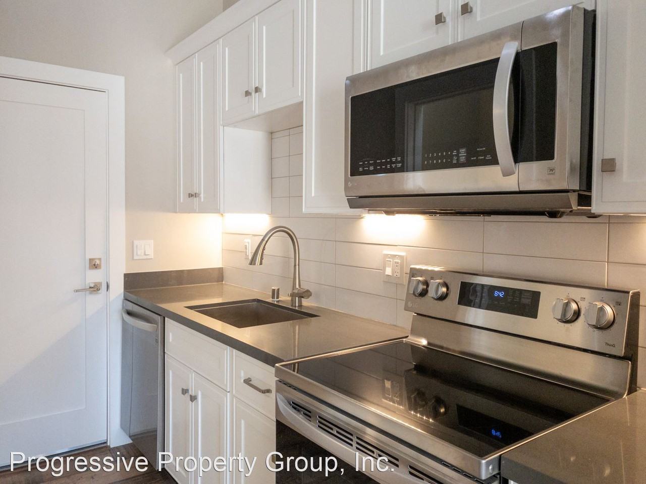 1121-1139 4th Street - Photo 3 of 17