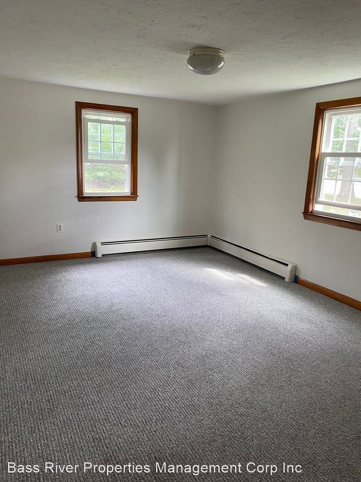 212 Upper County Rd - Photo 3 of 5