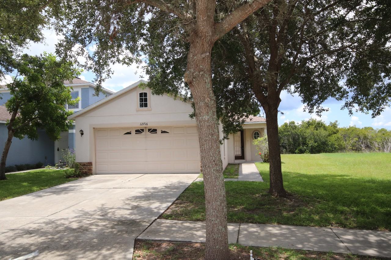 12716 Evington Point Dr - Photo 2 of 15