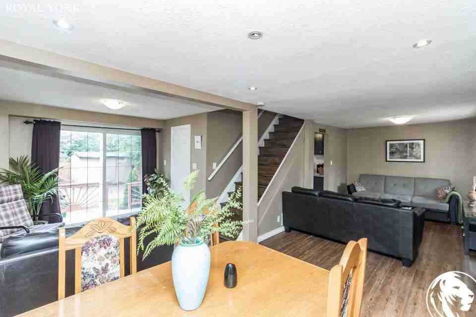 26 Mcmurchy Ave S - Photo 2 of 27