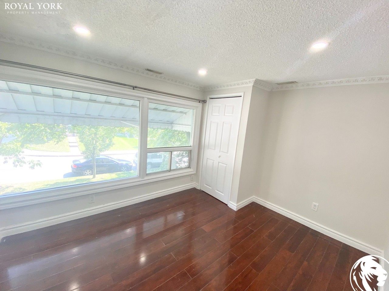 84 Squires Ave #3 - Photo 2 of 15