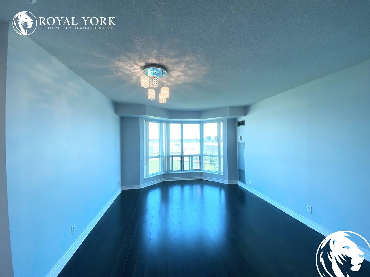 11 Lee Centre Dr - Photo 2 of 29