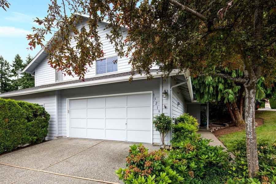 13219 Ne 89th St - Photo 2 of 24