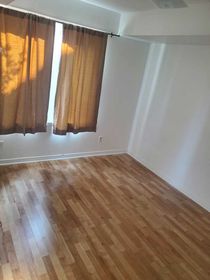 400 Bloor Street East - Photo 2 of 3