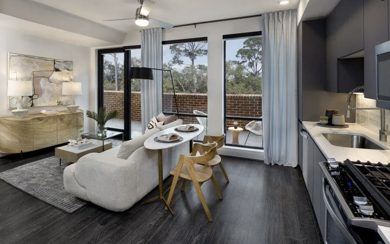 3279 Roswell Road Northeast 4004 - Photo 2 of 9