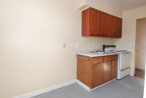 1736 Case Ave E #8 - Photo 2 of 13