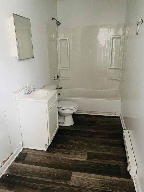 101 101 Straley Avenue - 10