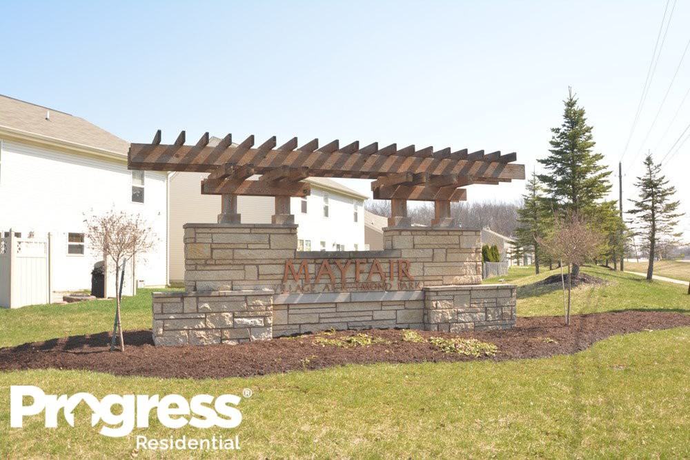 2033 Sotheby Ln - Photo 2 of 21