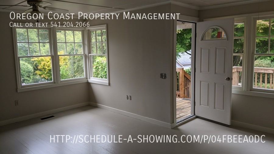 4931 Ne I Ave - Photo 3 of 7