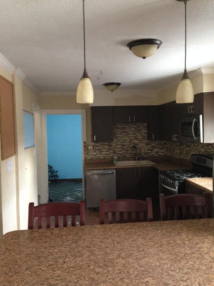 8 Riverside Ct #1 - Photo 2 of 11