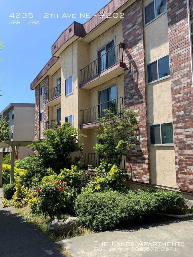4235 12th Ave Ne 202, Seattle, WA 98105 3 Bedroom Apartment for Rent PadMapper
