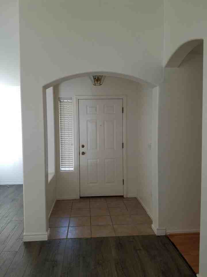 3415 Overo Court - Photo 2 of 32