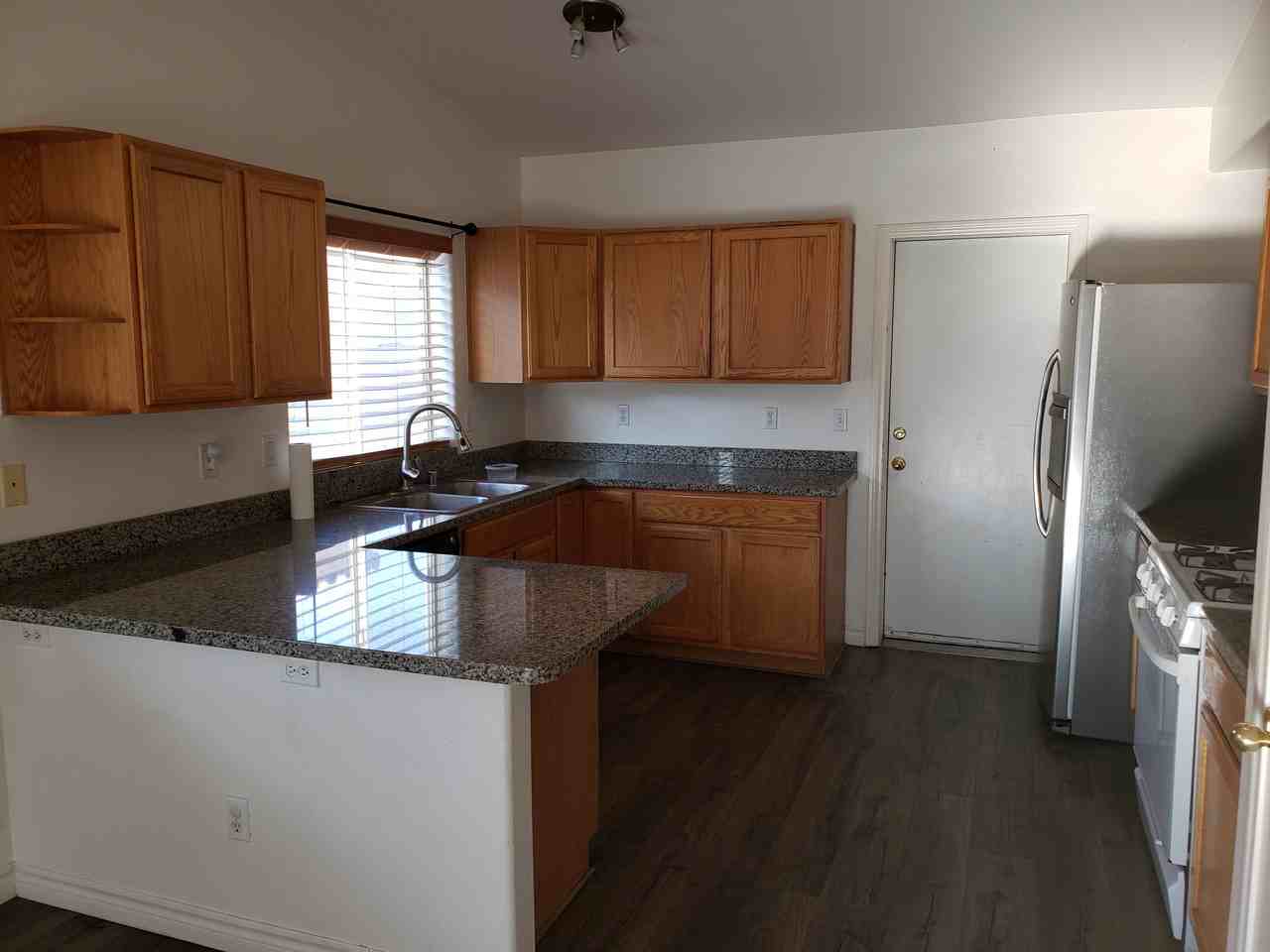 3415 Overo Court - Photo 7 of 32