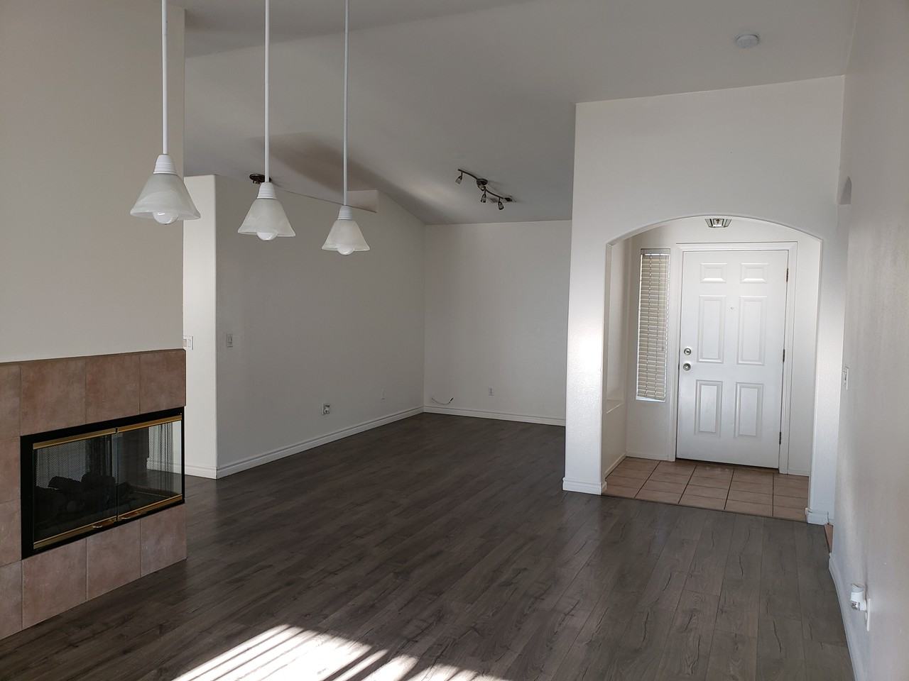 3415 Overo Court - Photo 4 of 32