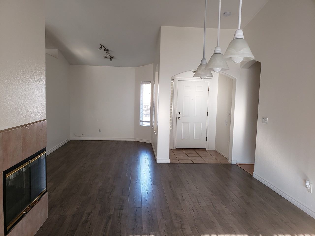 3415 Overo Court - Photo 3 of 32