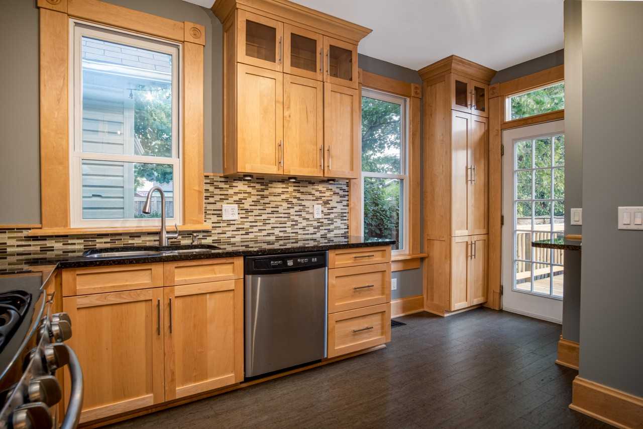 461 E Beck St #461 - Photo 3 of 21