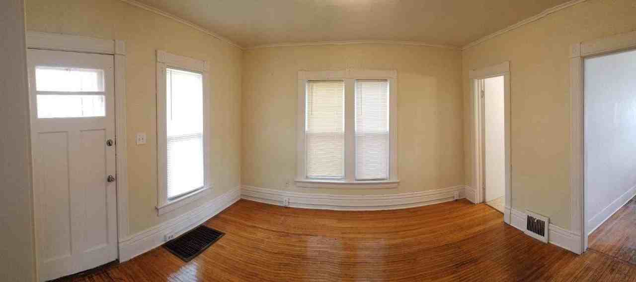 917 Wellington St #917 - Photo 3 of 6