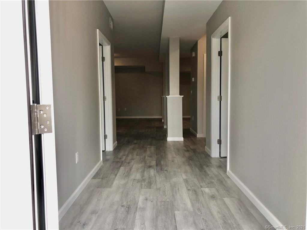 132 Sheldon Ter Unit 6 - Photo 3 of 16