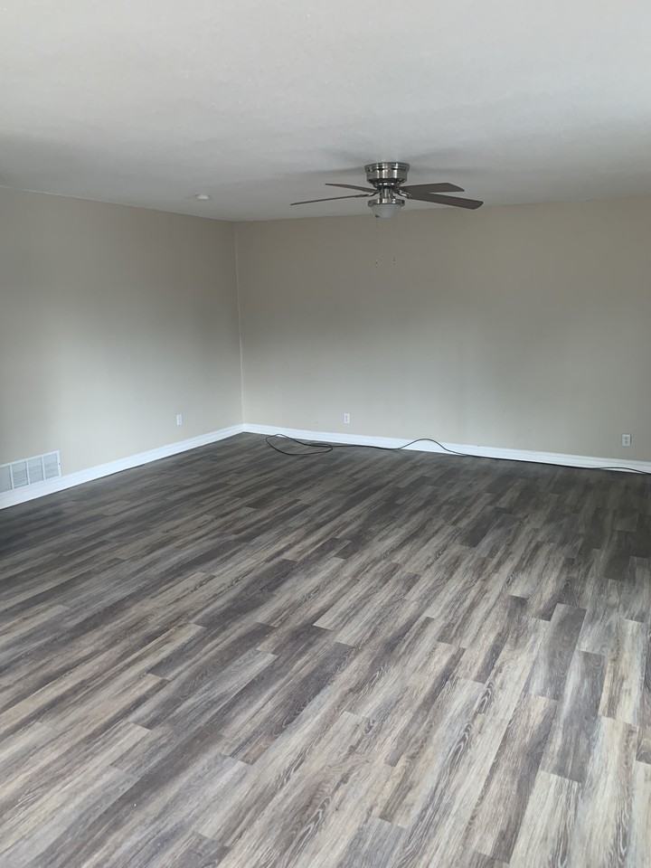 187 North Awbrey Street #1 - Photo 2 of 8