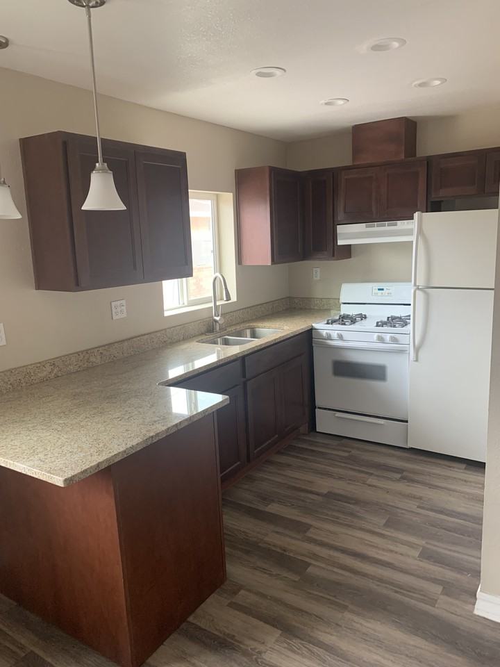 187 North Awbrey Street #1 - Photo 3 of 8