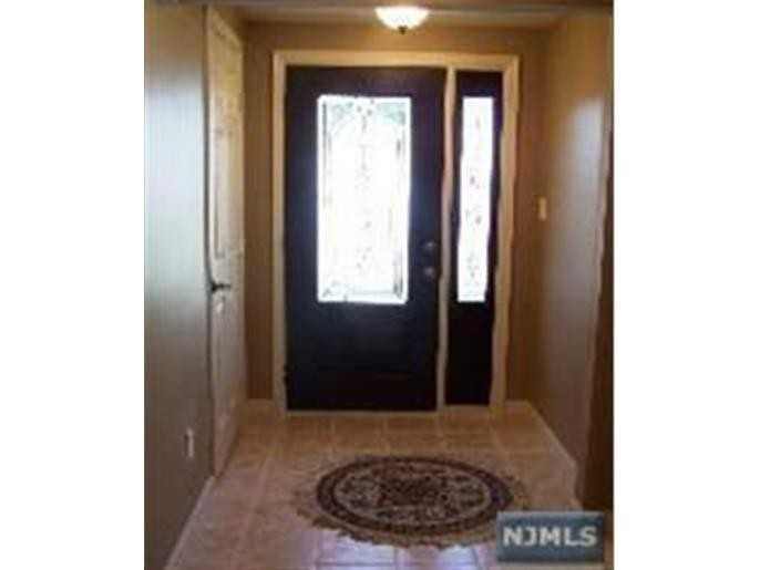 27 Dogwood Ln - Photo 2 of 7