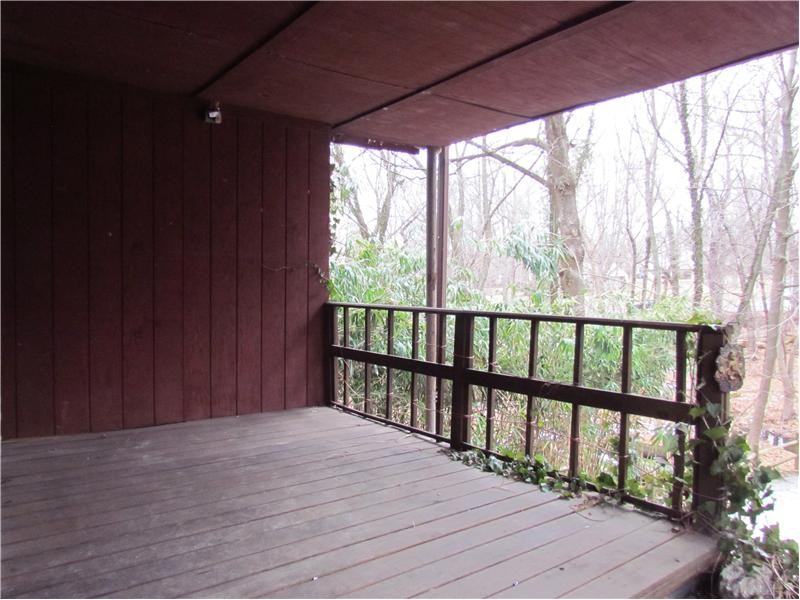 501 Valley Rd - Photo 3 of 18