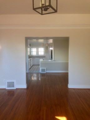 1923 S College Ave - Photo 3 of 19