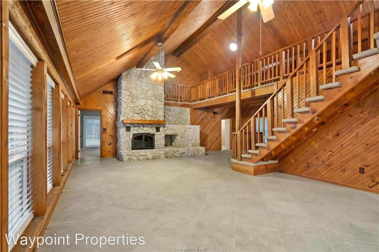 1610 Emerald Pkwy - Photo 3 of 32