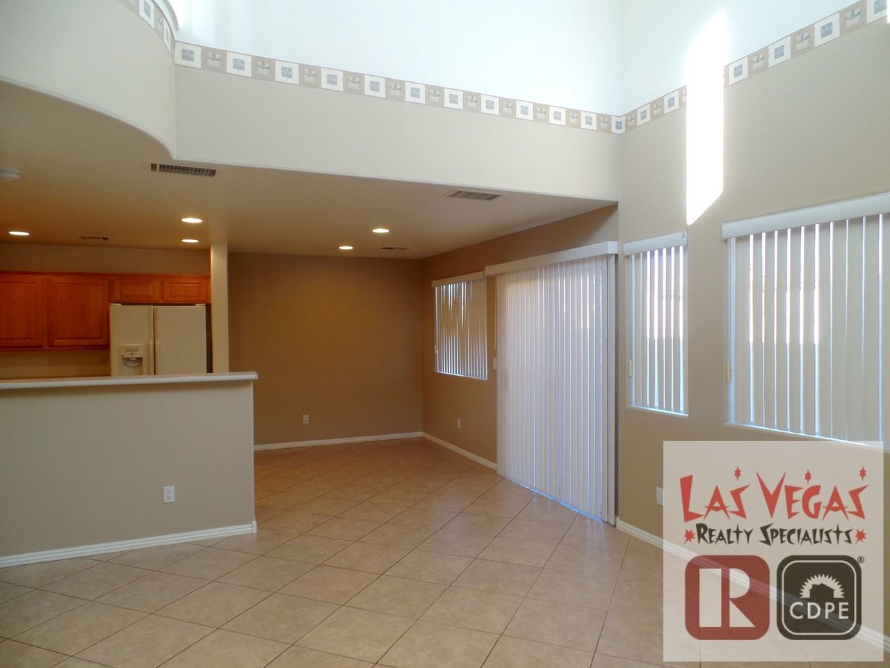 990 Cantabria Heights Ave - Photo 2 of 15