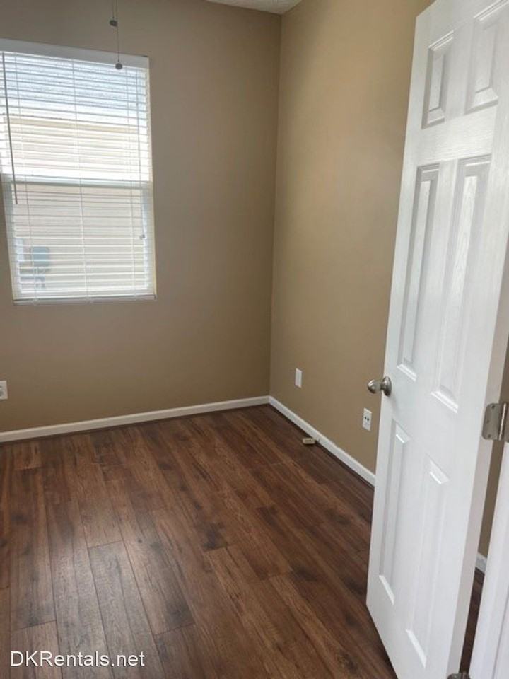 402 Chatooga Ln - Photo 3 of 30