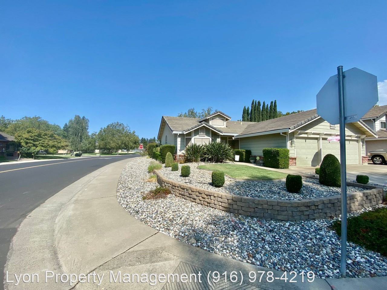 9080 Glenbury Ct - Photo 3 of 21