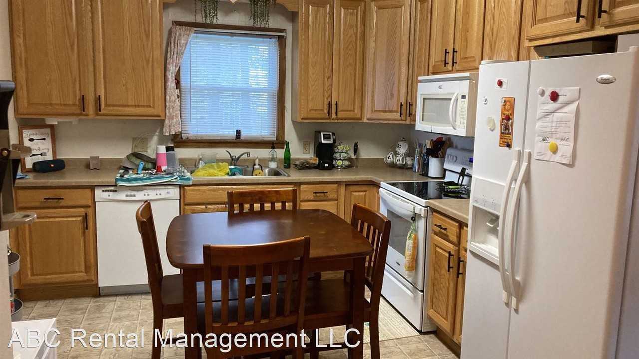 3207 S Central Avenue - Photo 2 of 10