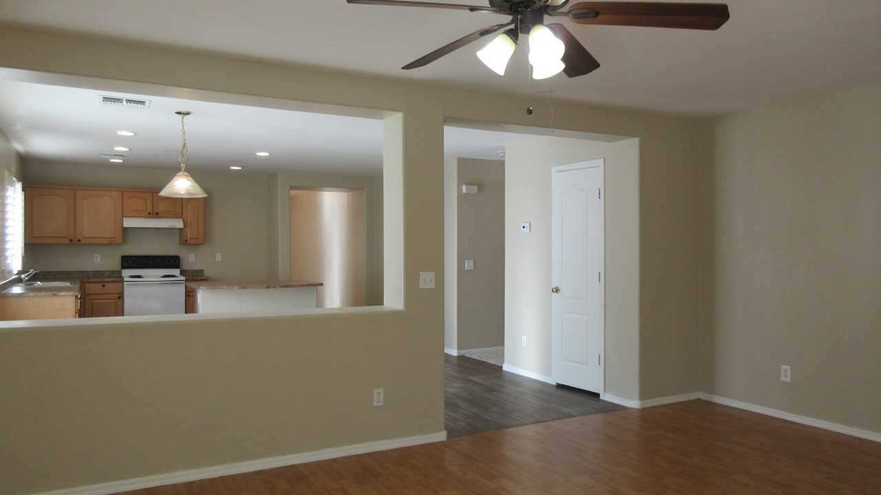 3323 W Saint Anne Ave - Photo 2 of 19