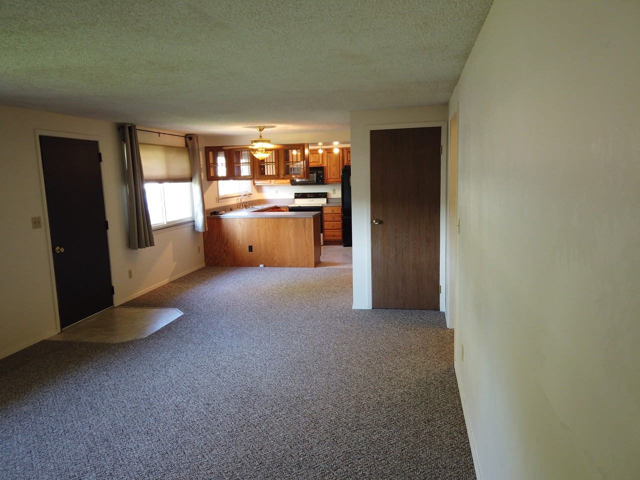 919 Van Pl - Photo 3 of 10
