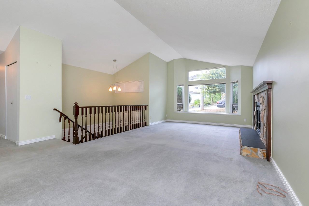 1281 Johnson Crt - Photo 2 of 19