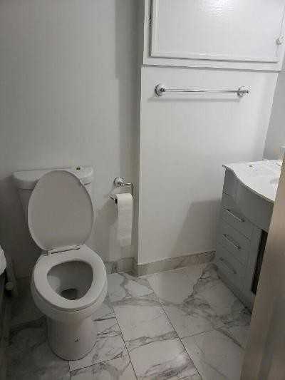 108 Beatrice St W - Photo 2 of 10