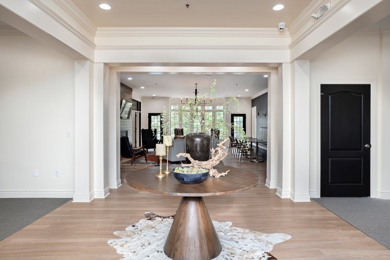 Jefferson Pointe - Photo 4 of 16