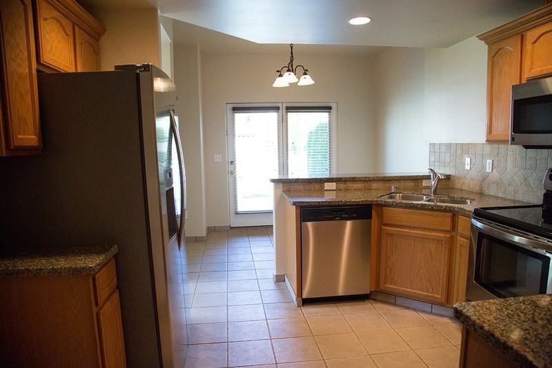 379 Columbia Point Drive - Photo 3 of 14