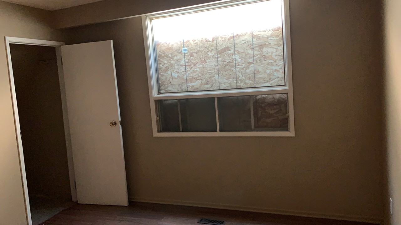 685 Furby Street 1 - Photo 3 of 10