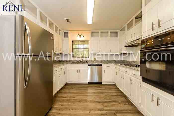 2081 Merle Dr Se - Photo 3 of 30