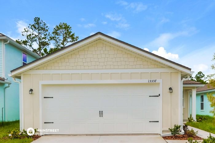 15557 Woodbury Dr - Photo 2 of 41