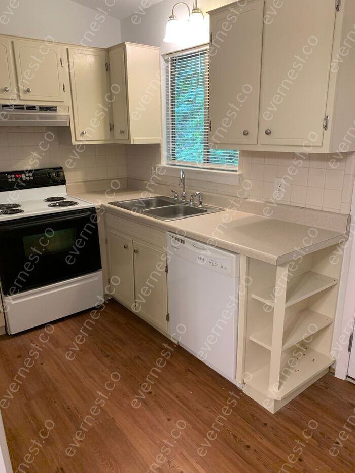 5232 Old Trl - Photo 3 of 20