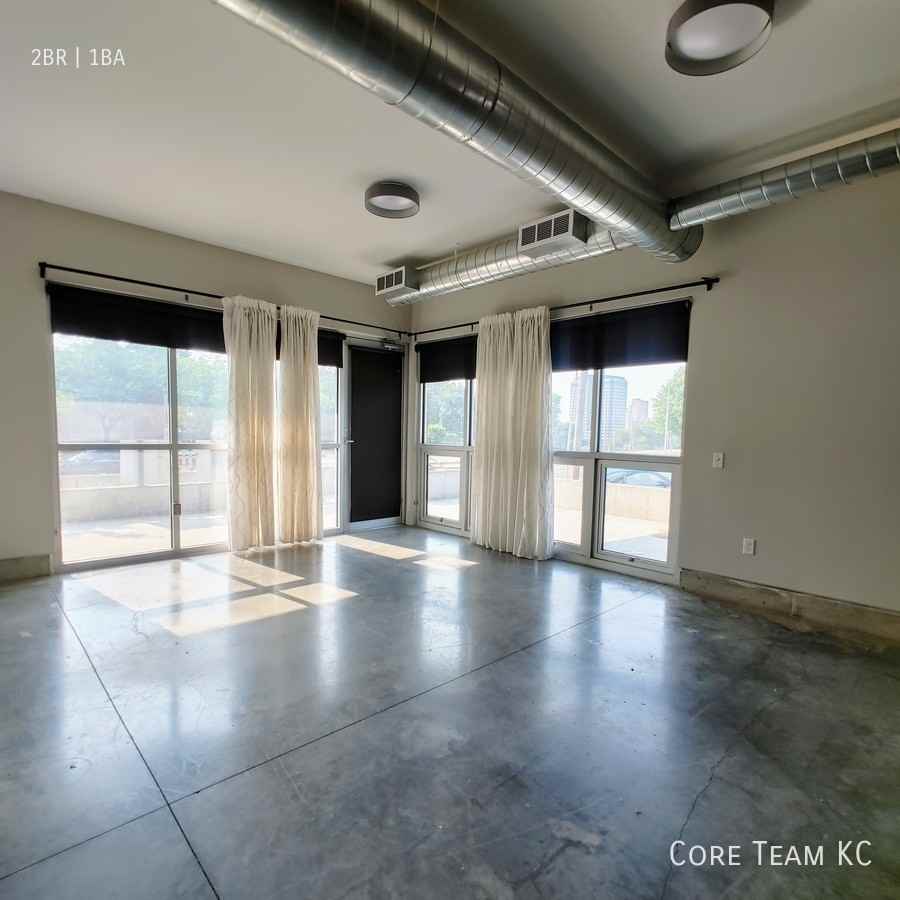 2903 Gillham Rd #102