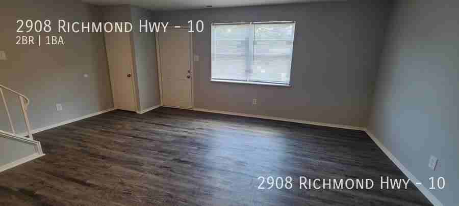 2908 Richmond St #10 - Photo 3 of 10