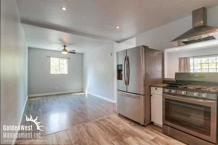 517 Sears Ave - Photo 2 of 13