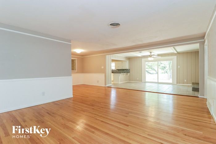 5755 Blueridge Dr - Photo 3 of 15