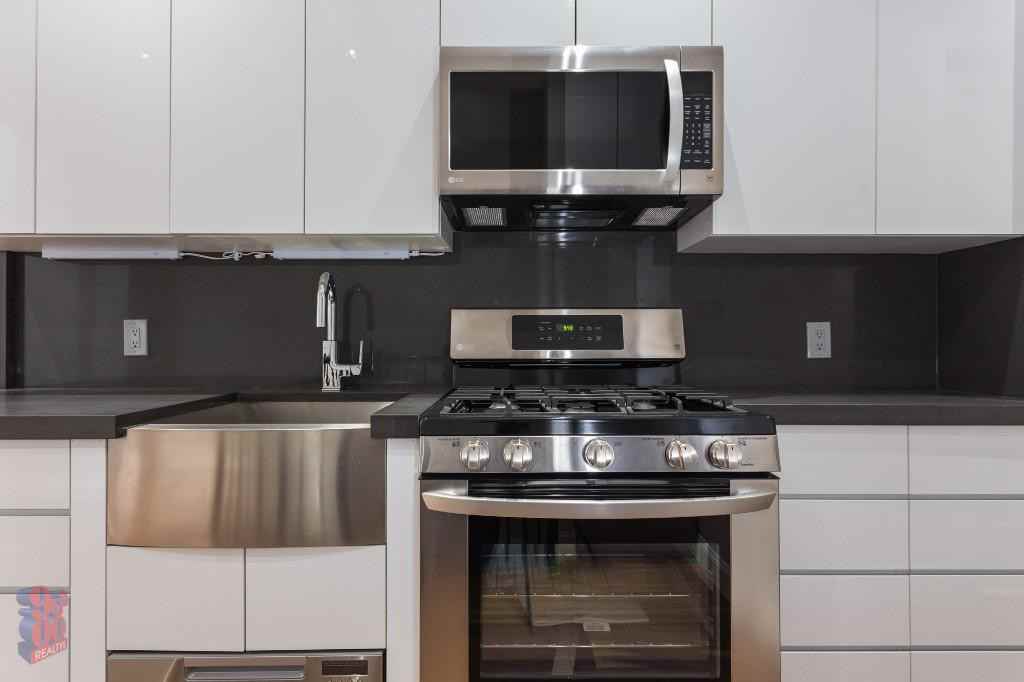 221 Mott St #1RS - Photo 4 of 11