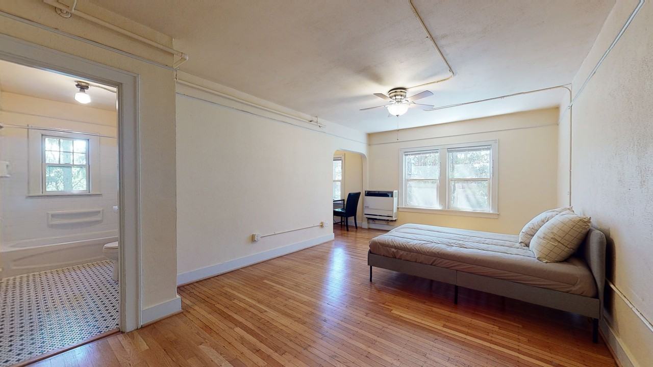 Mississippi Court - Photo 6 of 42