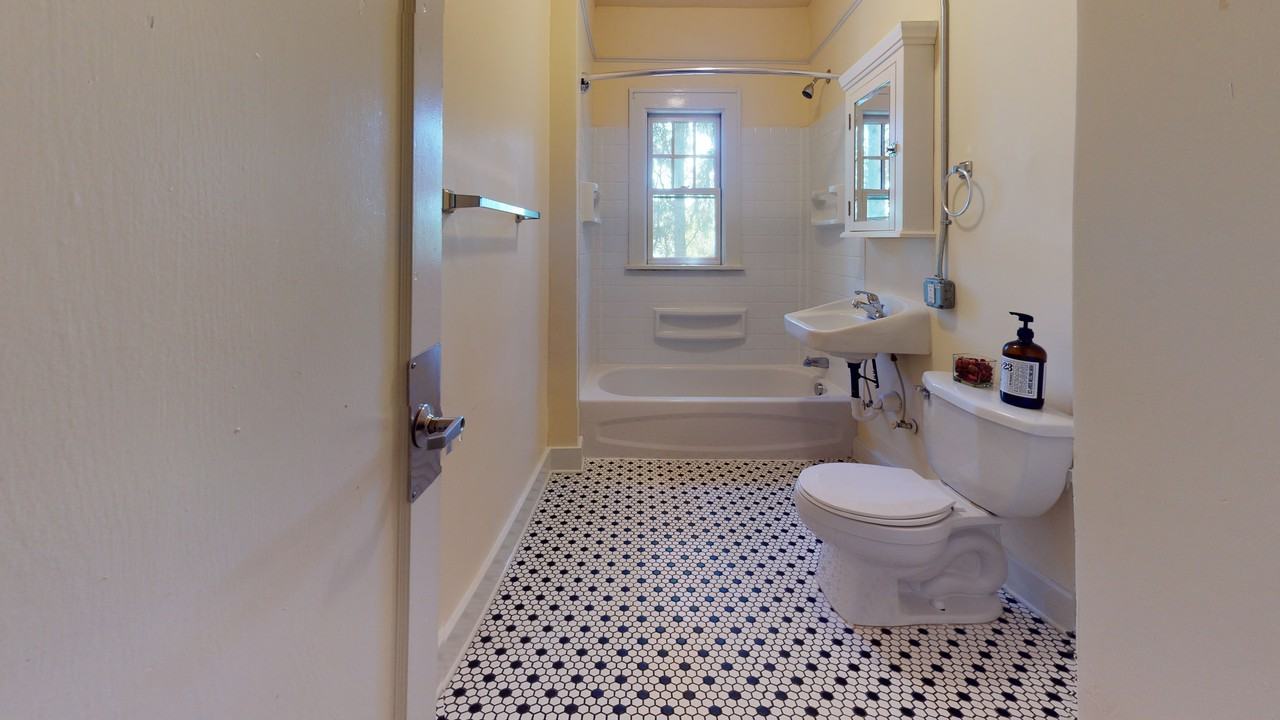 Mississippi Court - Photo 5 of 42